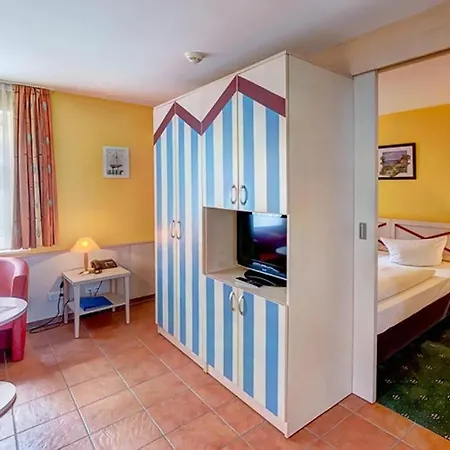 Duenenhaeuser Unserusedomde Ca40qm Mit Parkplatz Direkt Am 3i1 Apartment